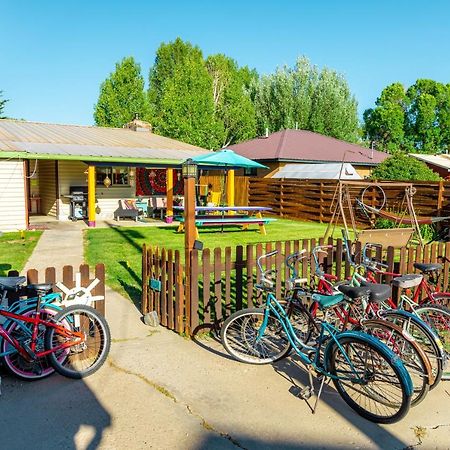 The Wanderlust Hostel Gunnison Exterior photo