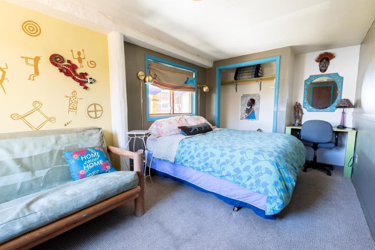 The Wanderlust Hostel Gunnison Exterior photo